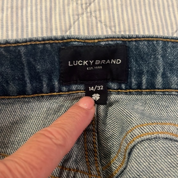 Lucky Brand Jeans size 14/32 90’s high rise straight. In very good condition - Picture 3 of 4